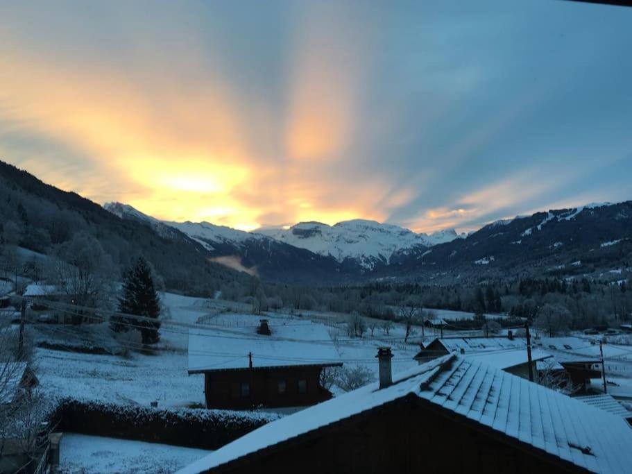 Dans Hameau, Pres Des Pistes Logement De Plein Pied Au Calme Taninges Exteriér fotografie